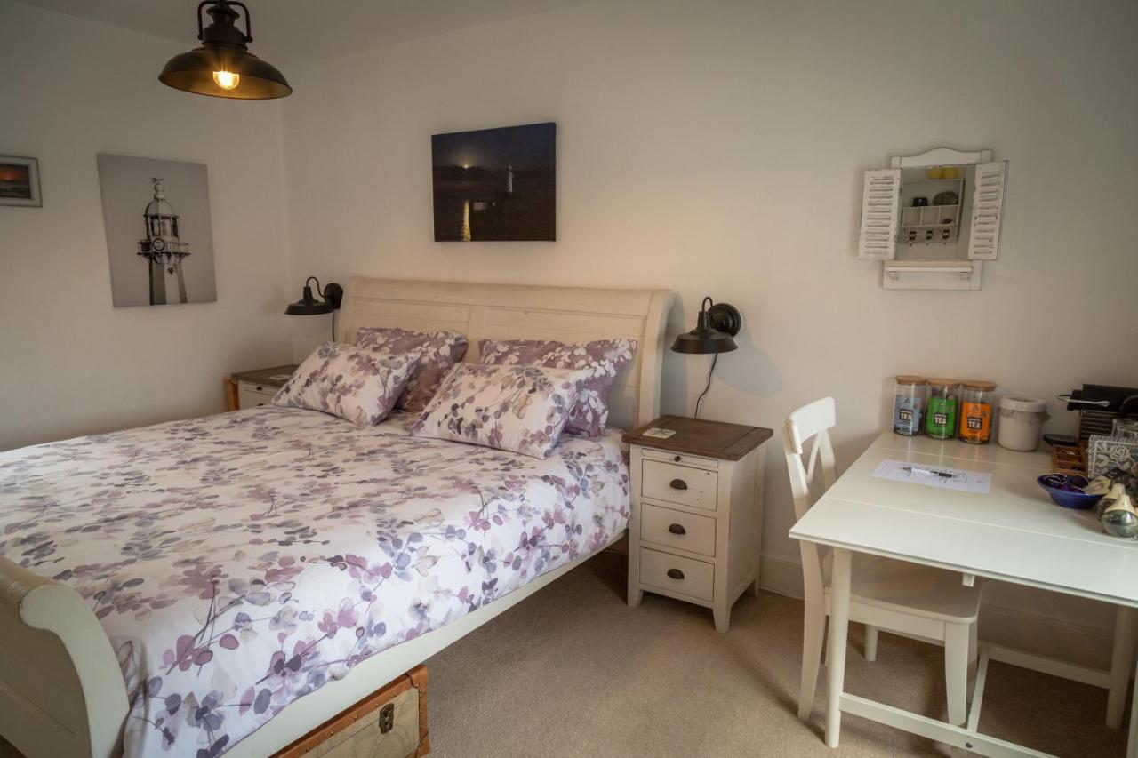 Stone'S Throw Cottage מוואגיסי מראה חיצוני תמונה